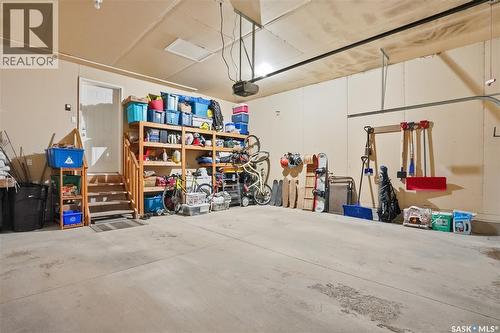 215 Whalley Crescent, Saskatoon, SK - Indoor Photo Showing Garage