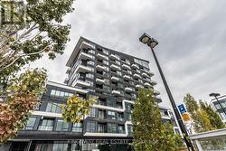 901 - 2481 TAUNTON ROAD Oakville, ON L6H 3R7