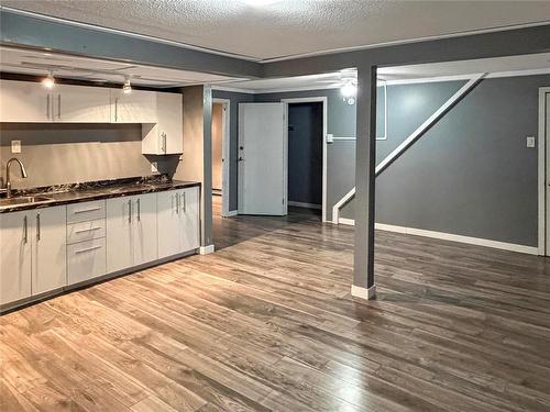 17 Empress Bay, Brandon, MB - Indoor Photo Showing Other Room