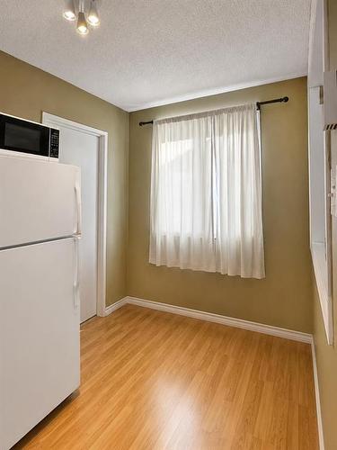 17 Empress Bay, Brandon, MB - Indoor
