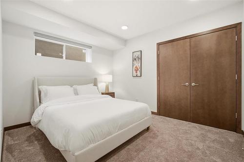 lower level 4th bdrm - 114 Silver Sage Crescent, Winnipeg, MB - Indoor Photo Showing Bedroom