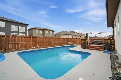 114 Silver Sage Crescent, Winnipeg, MB - Outdoor With In Ground Pool With Backyard