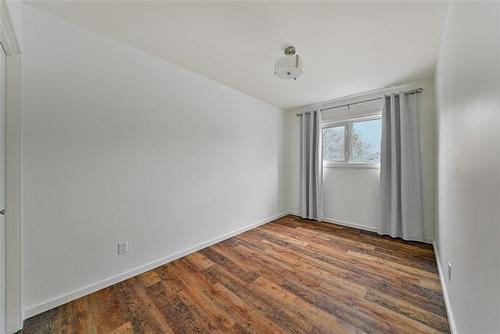 25 Sandylands Pl, Winnipeg, MB 