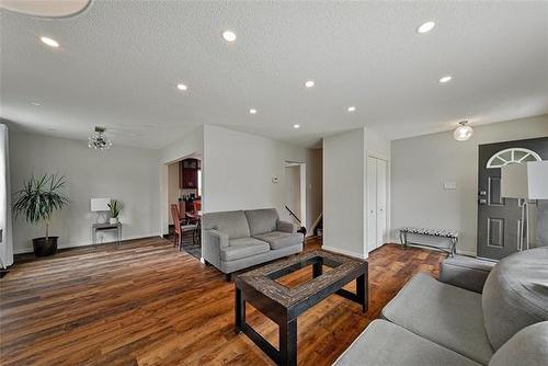 25 Sandylands Pl, Winnipeg, MB 