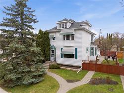 341 Yale AVE  Winnipeg, MB R2C 1V1