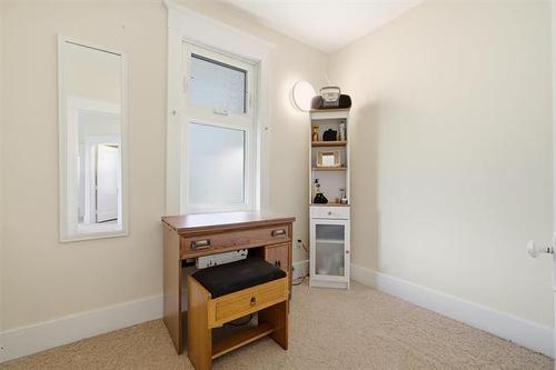 341 Yale Ave, Winnipeg, MB 