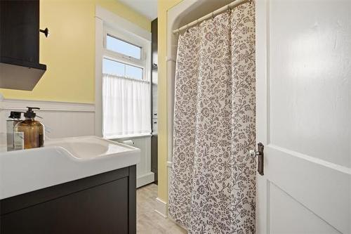 341 Yale Ave, Winnipeg, MB 