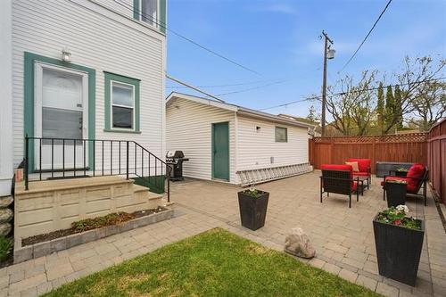 341 Yale Ave, Winnipeg, MB 