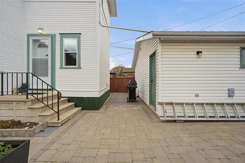 341 Yale Ave, Winnipeg, MB 