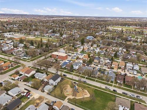 341 Yale Ave, Winnipeg, MB 
