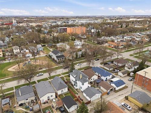 341 Yale Ave, Winnipeg, MB 