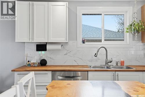1210 K Avenue N, Saskatoon, SK - Indoor Photo Showing Kitchen With Double Sink