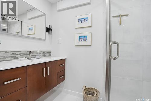 1646 East Heights, Saskatoon, SK - Indoor Photo Showing Bathroom