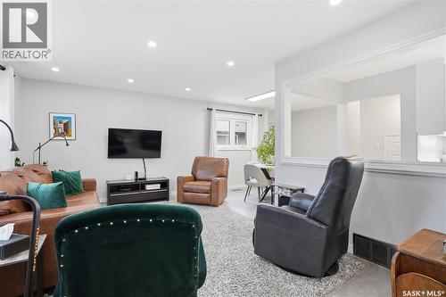 1646 East Heights, Saskatoon, SK - Indoor