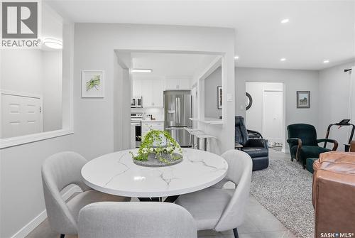 1646 East Heights, Saskatoon, SK - Indoor Photo Showing Dining Room