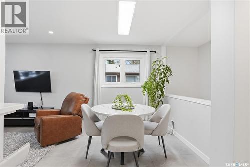 1646 East Heights, Saskatoon, SK - Indoor Photo Showing Dining Room