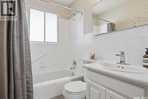 5654 Walker Crescent, Regina, SK - Indoor Photo Showing Bathroom