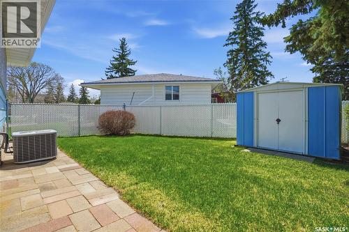 5654 Walker Crescent, Regina, SK - Outdoor