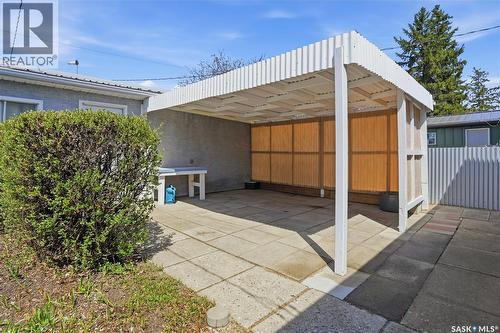 5654 Walker Crescent, Regina, SK - Outdoor