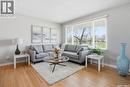 5654 Walker Crescent, Regina, SK  - Indoor Photo Showing Living Room 