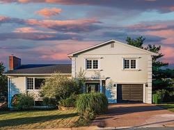 11 Laurentian Drive  Halifax, NS B3M 3G2