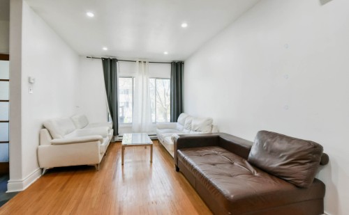 Salon - 260 Rue Varry, Montréal (Saint-Laurent), QC - Indoor Photo Showing Living Room