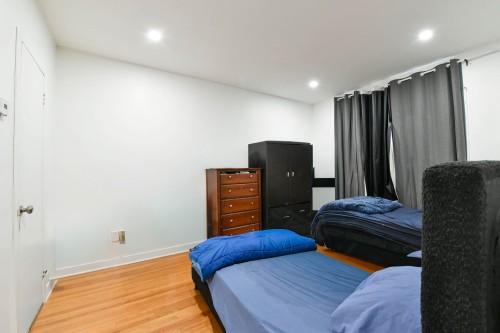 Chambre à coucher principale - 260 Rue Varry, Montréal (Saint-Laurent), QC - Indoor Photo Showing Bedroom