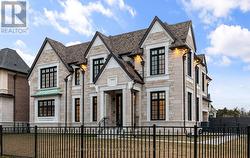 29 BALLYCONNOR COURT Toronto, ON M2M 4C6