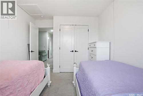 187 Rosewood Boulevard E, Saskatoon, SK - Indoor Photo Showing Bedroom