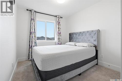 187 Rosewood Boulevard E, Saskatoon, SK - Indoor Photo Showing Bedroom