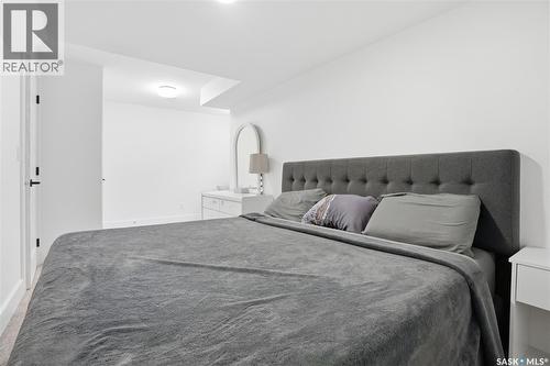 187 Rosewood Boulevard E, Saskatoon, SK - Indoor Photo Showing Bedroom