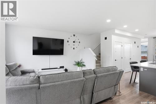 187 Rosewood Boulevard E, Saskatoon, SK - Indoor Photo Showing Living Room