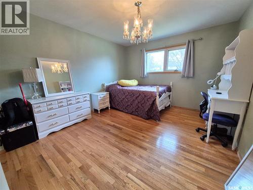 451 Woodlawn Crescent, Weyburn, SK - Indoor Photo Showing Bedroom