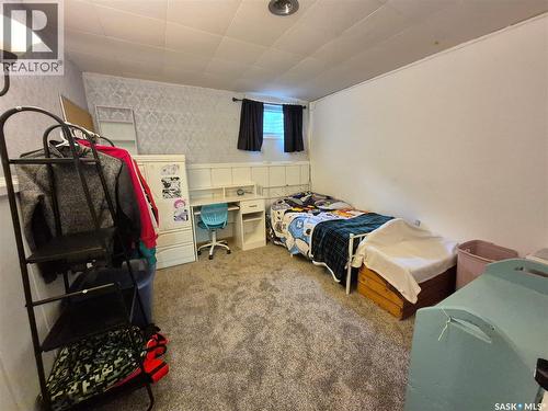 451 Woodlawn Crescent, Weyburn, SK - Indoor Photo Showing Bedroom
