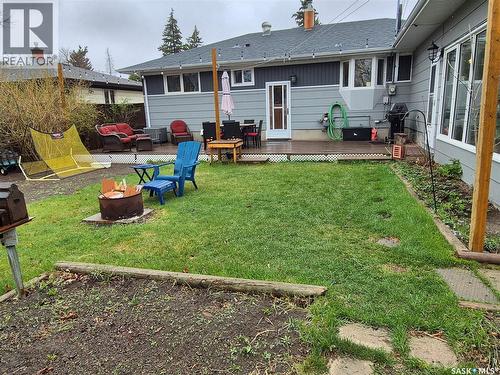 451 Woodlawn Crescent, Weyburn, SK - Outdoor