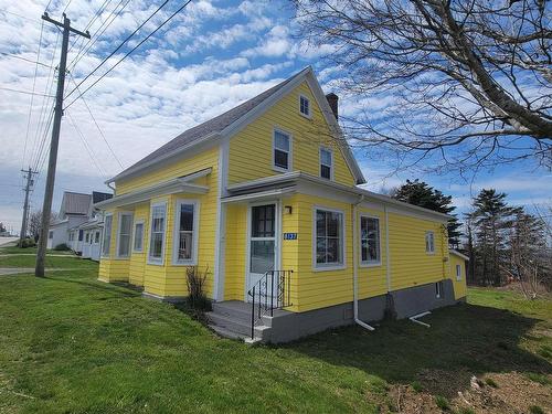 8137 Highway 1, Meteghan, NS 