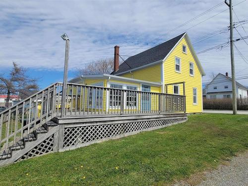 8137 Highway 1, Meteghan, NS 