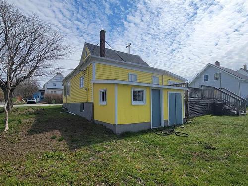 8137 Highway 1, Meteghan, NS 