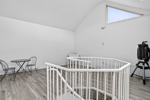 Salle familiale - 8 Ch. Parker, Harrington, QC - Indoor