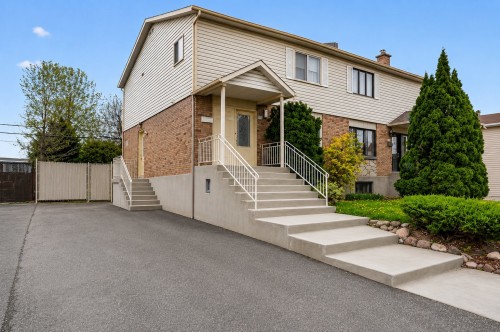 12585 Av. Gustave-Francq  Montréal (Rivière-Des-Prairies/Pointe-Aux-Trembles), QC H1E 4A8