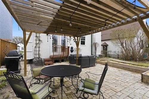 449 Waterloo St, Winnipeg, MB 