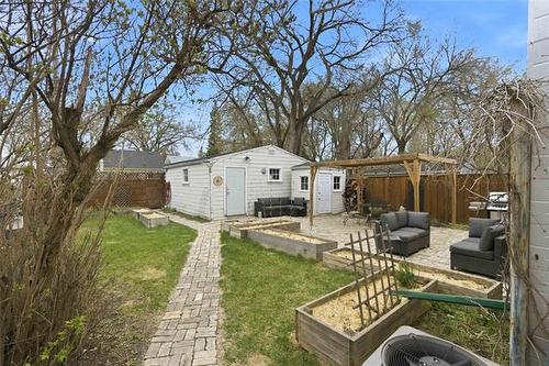 449 Waterloo St, Winnipeg, MB 