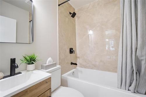 91 Martin Ave, Winnipeg, MB 