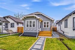 91 Martin AVE  Winnipeg, MB R2L 0B3