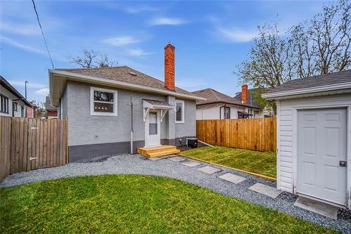 91 Martin Ave, Winnipeg, MB 