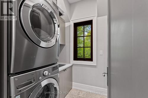 1134 Welwyn Drive, Mississauga, ON - Indoor Photo Showing Laundry Room