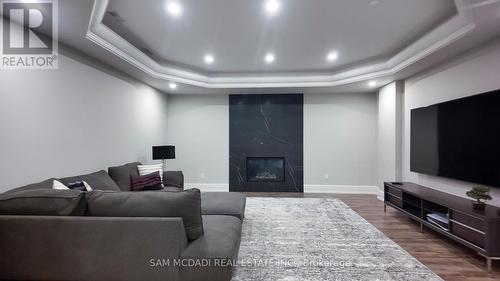 1134 Welwyn Drive, Mississauga, ON - Indoor With Fireplace