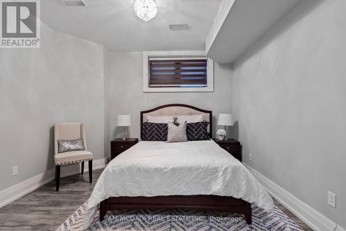 1134 Welwyn Drive, Mississauga, ON - Indoor Photo Showing Bedroom