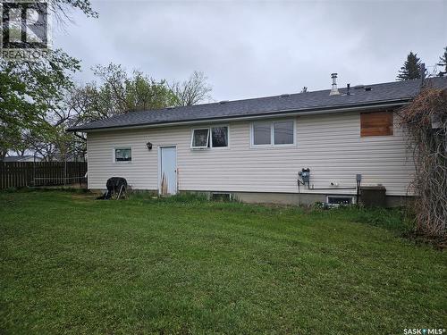 1204 North Railway Street E, Swift Current, SK - Outdoor With Exterior