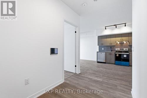 426 - 4878 Powers Common, Burlington, ON - Indoor Photo Showing Kitchen